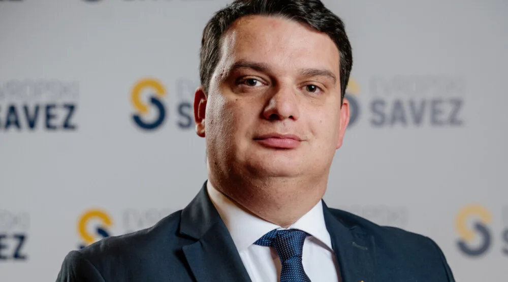 Odžić Demokratama: Skupština nije turistička agencija, da možete da birate da dođete na glasanje između skijanja