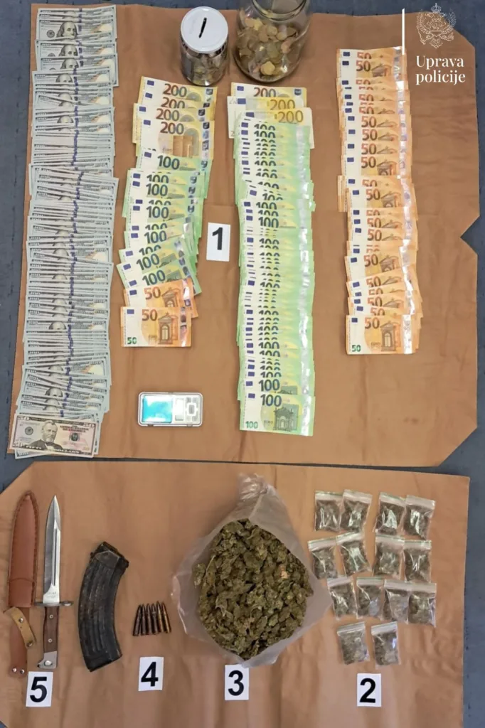 Plav: Osam krivičnih zbog prodaje droge, posjedovanja oružja i tri teške krađe