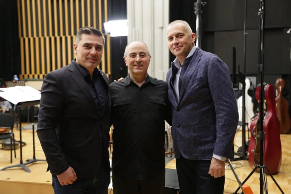 Nikčević i Bulatović potpisali ugovor sa američkom izdavačkom kućom Navona Records