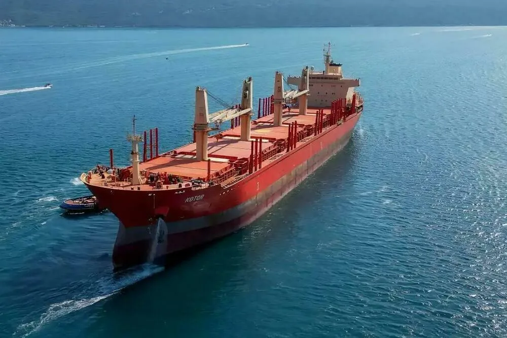 Britanci zarobili brod “Kotor”