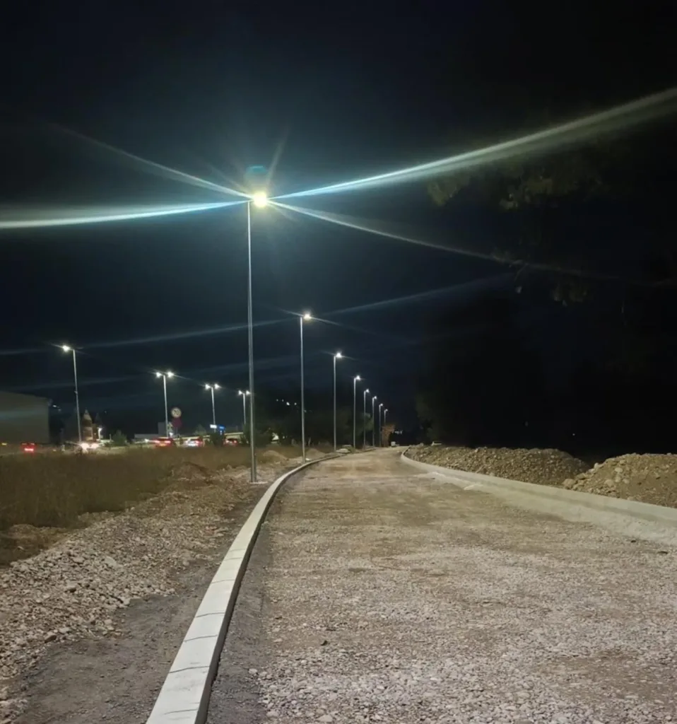 Završena ugradnja javne rasvjete u MZ Zelenika, u blizini bulevara