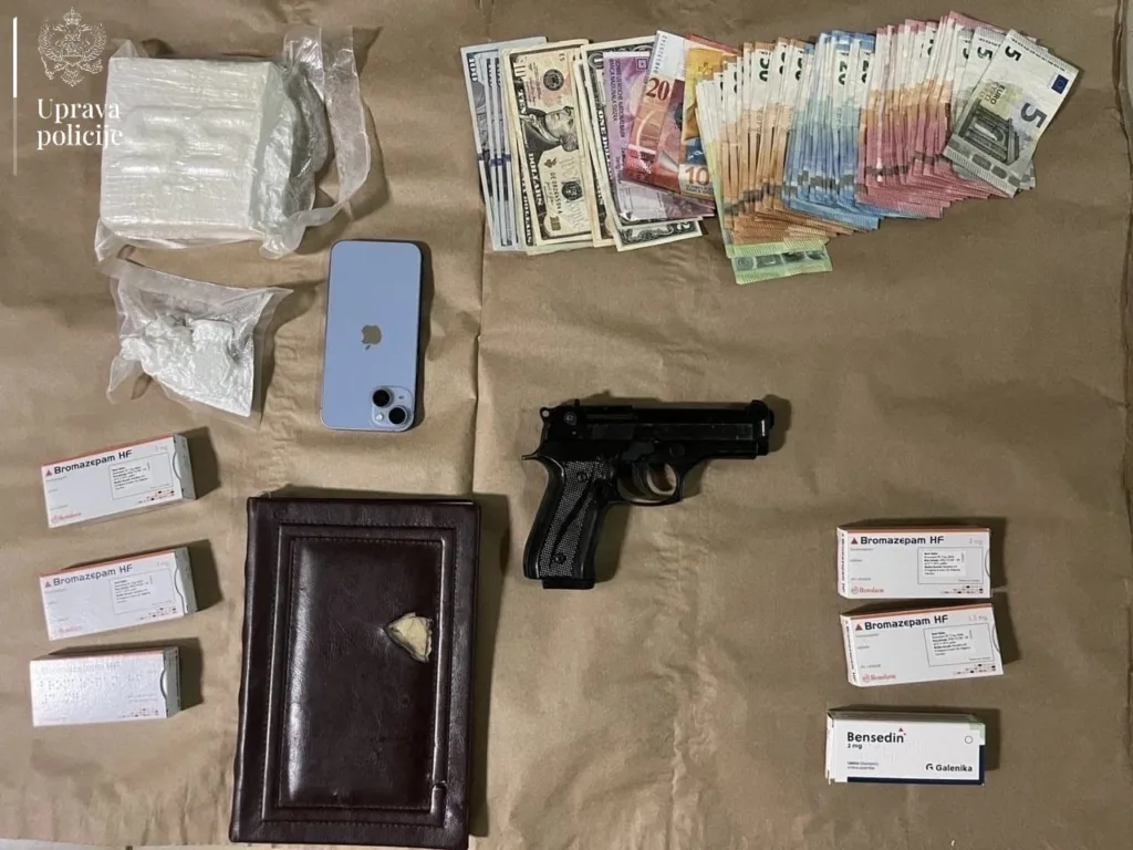 Uhapšen Cetinjanin: Pronađeno 700 grama kokaina