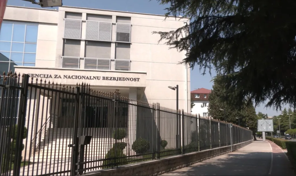 Iz 21 NVO pozvali Vladu i poslanike da ne usvoje Predlog zakona o ANB: Traže da se otvori stručna javna rasprava