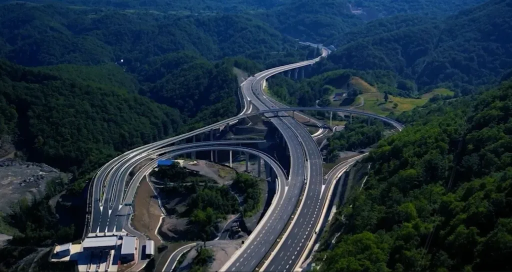 Monteput objavio nove rekorde: Sozinom i auto-putem za dan prošlo više od 43.000 vozila