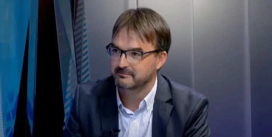 Belan: Manjina u Vladi koja ne baštini četničku ideologiju “trpi” zbog fotelja, a pod krinkom “evropske agende”