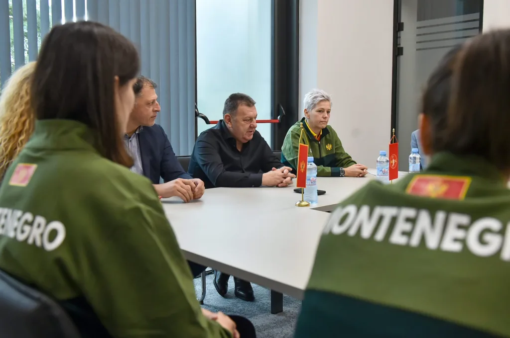 Predsjednik KSCG Dragan Bokan susreo se sa reprezentativkama i poručio: Savez vam je na usluzi, stvorićemo najbolje uslove