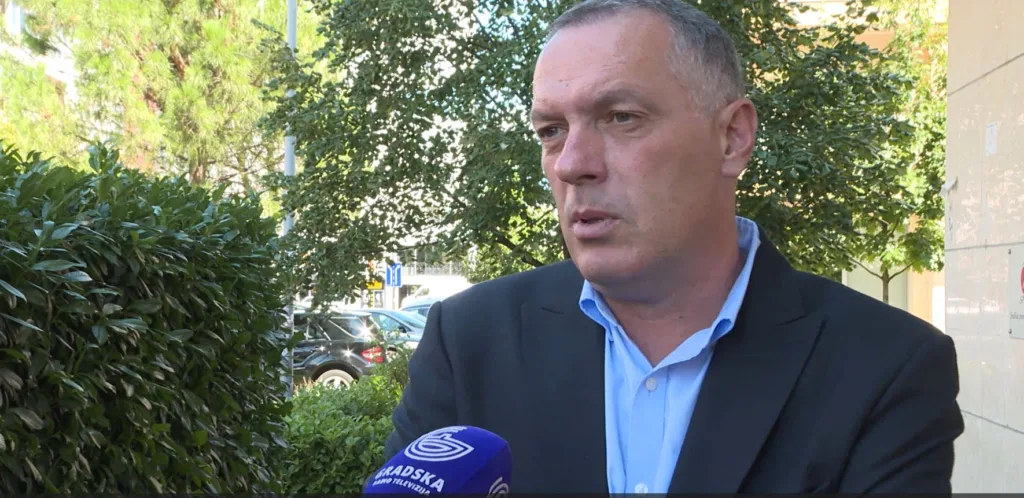 Čeka se stav Ministarstva finansija o povećanju plata prosvjetarima