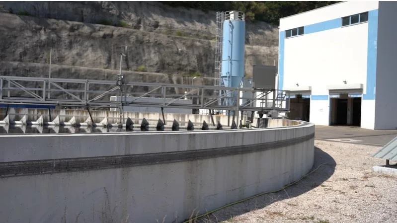 (VIDEO) Kolektor u Bečićima: Udaljen samo 50 metara od prvog stambenog objekta, nema neprijatnih mirisa