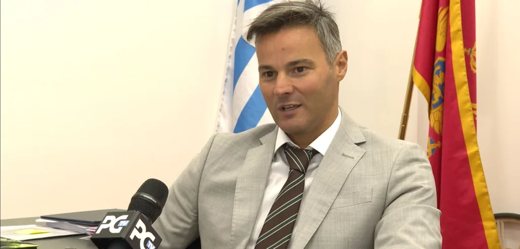 (VIDEO) Perović: Protiv Glavnog grada vodi se 8.845 sporova, najveći broj tužbi od građana i kompanija koje traže naknadu štete