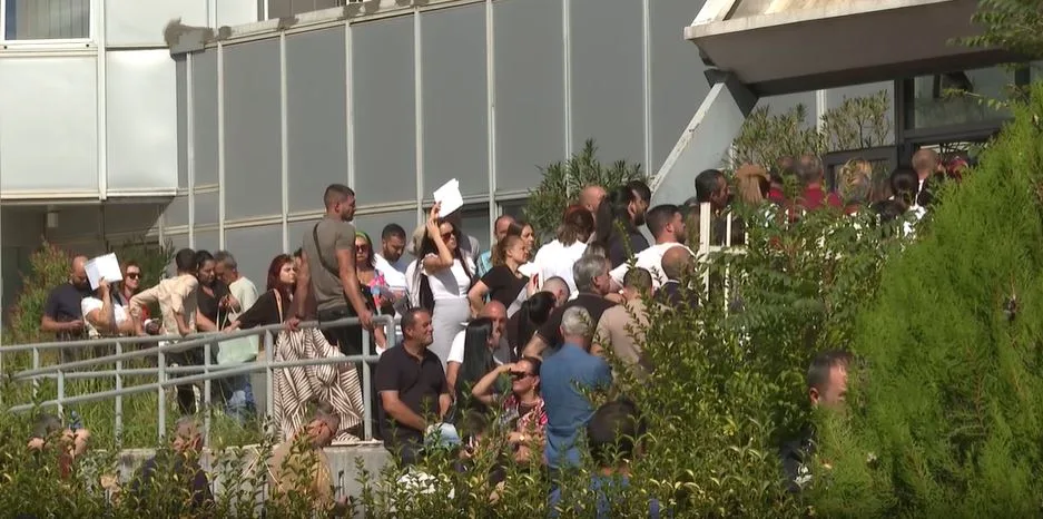 Iako rok ističe sjutra, desetine hiljada građana još bez nove lične karte