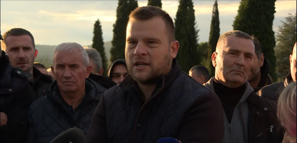 (VIDEO) Asanović: Nećemo dozvoliti rušenje šatora, vrlo brzo ćemo raširiti još