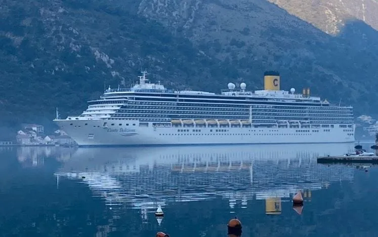 U Luci Kotor danas dva kruzera