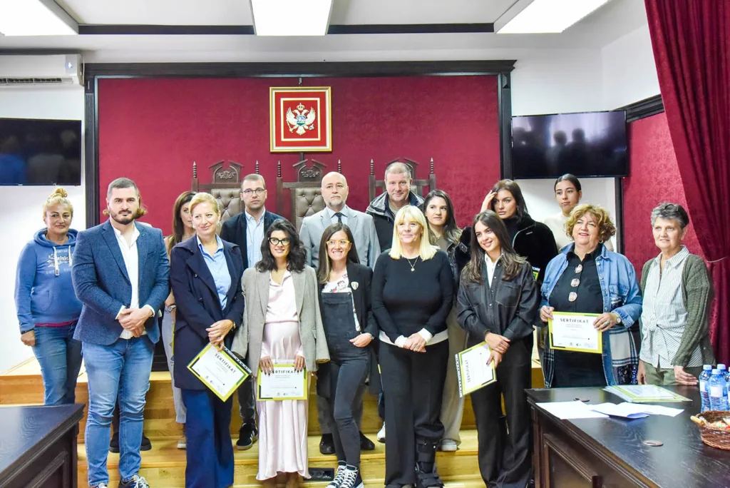 Svečano uručeni sertifikati menadžerima društvenih mreža