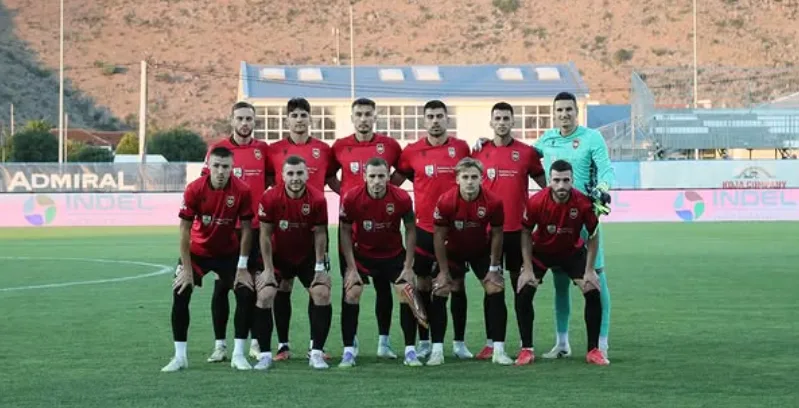 Dečić usamljeni lider, bez pobjednika u derbiju, prekid u Tivtu zbog kvara na reflektorima – nastavak sjutra