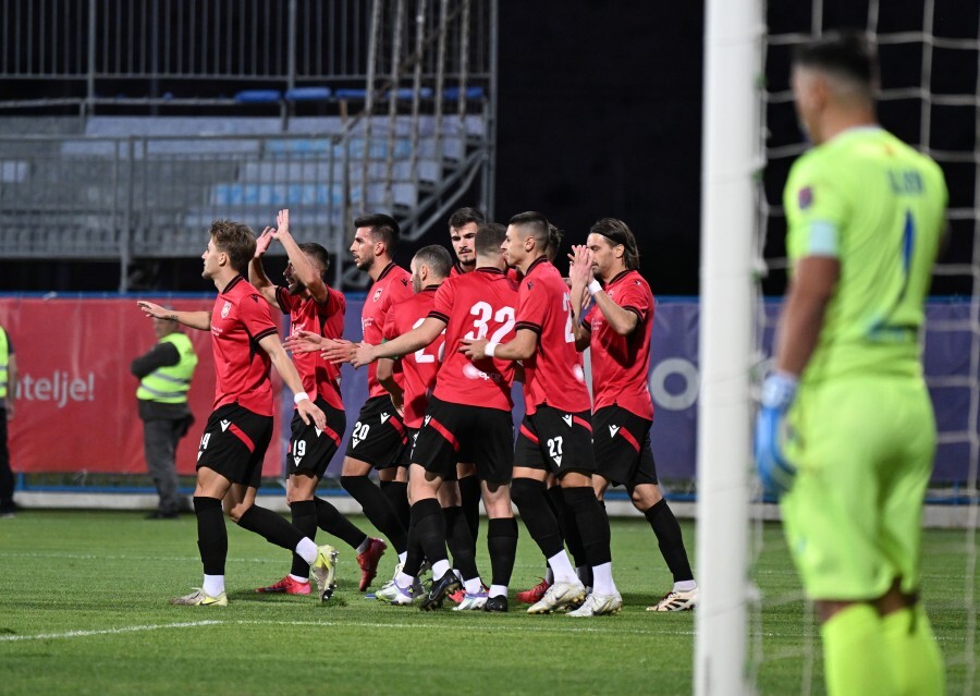 Sjutra utakmice četvrtfinala Kupa: Derbi u Tuzima