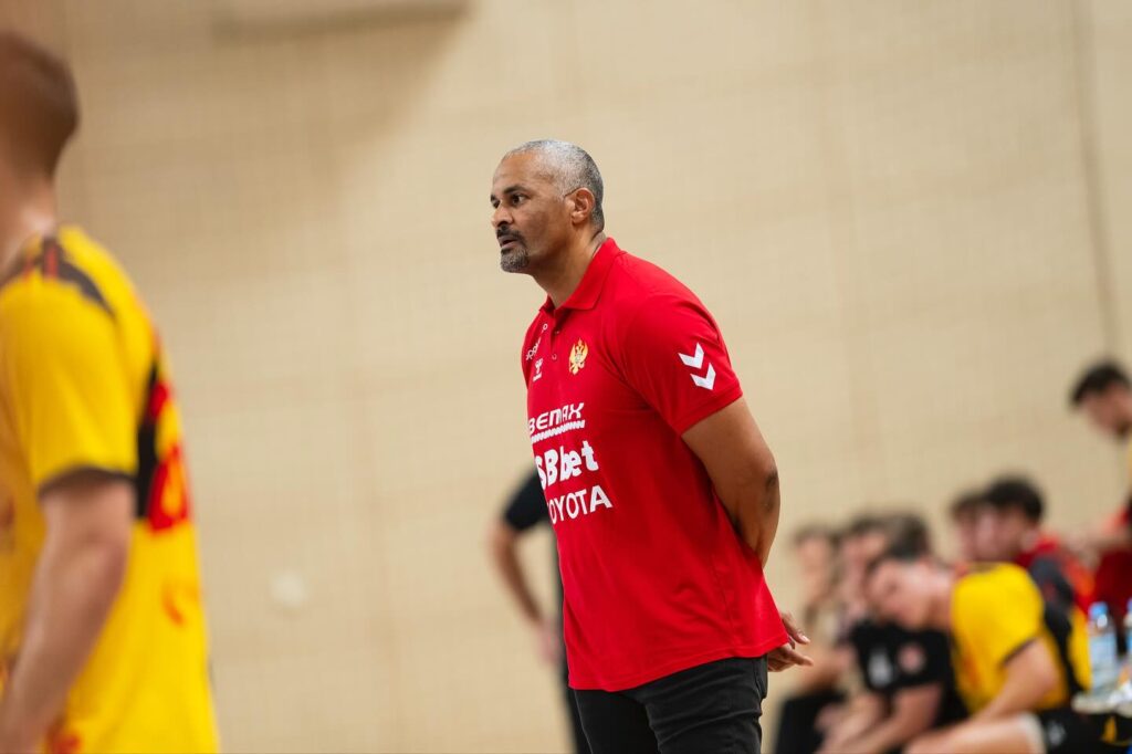 Dinar: Kad koristimo sve igrače teško je tražiti rezultat