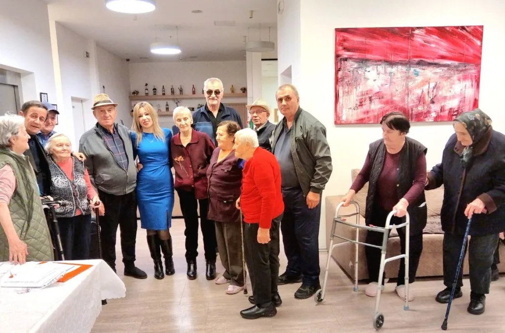 U Domu starih “Pljevlja” održano muzičko-pjesničko veče Dragana Koprivice i prijatelja