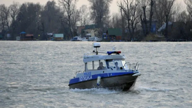 Čamac sa 11 ljudi prevrnuo se na Dunavu kod Bačke Palanke, ima nastradalih