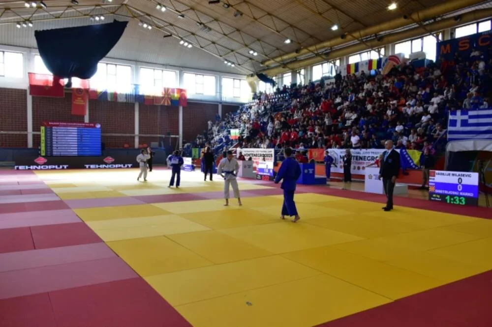 Zvanično počelo Balkansko prvenstvo za starije pionire i pionirke