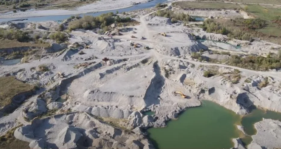 U Botunu spriječena nezakonita eksploatacija šljunka, krivična prijava protiv jedne osobe