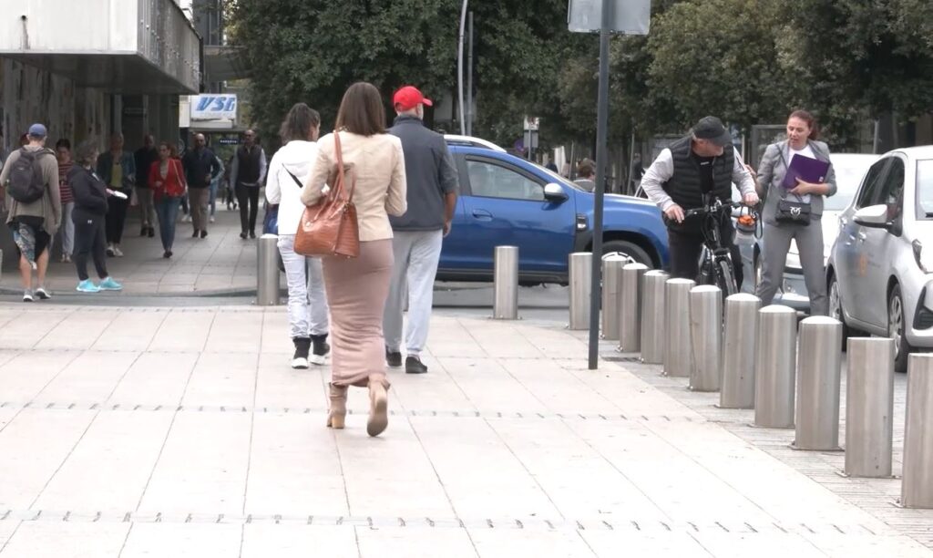 (VIDEO) Građani godinu za nama pamte kroz uspone, izazove i promjene: Pogledajte šta su rekli u anketi našoj televiziji