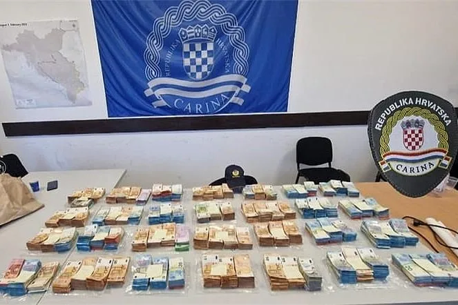Najveća zapljena novca u istoriji Hrvatske: Albancu na graničnom prijelazu oduzeto više od 700.000 eura