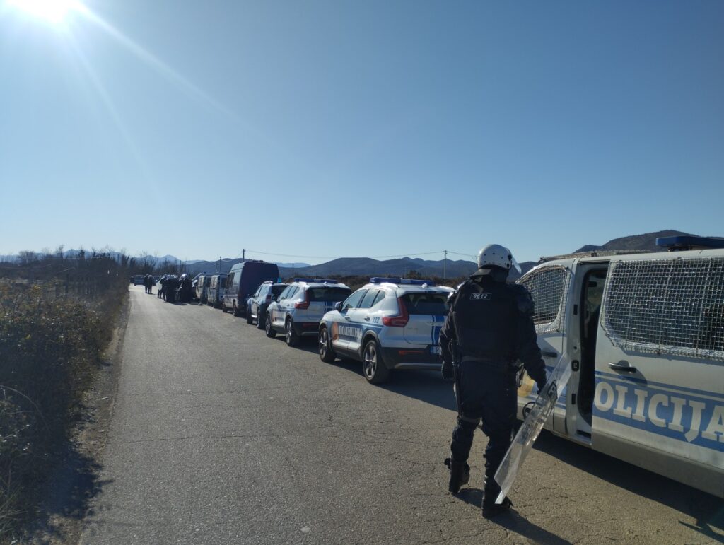 Saobraćaj odblokiran, Spajić i Milatović otputovali za Beč