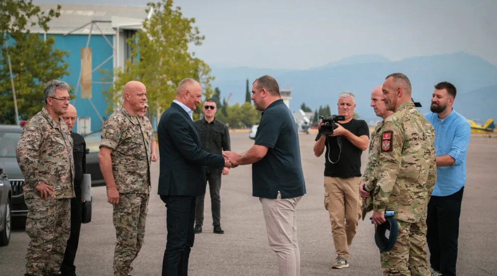 Krapović zahvalio Helezu: Ova saradnja pokazala koliko je važno da države u regionu budu solidarne i međusobno povezane