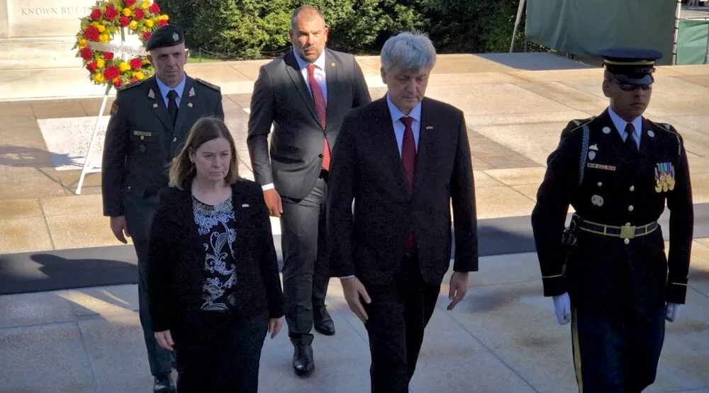 Krapović položio vijenac na Spomeniku neznanom junaku u Arlingtonu