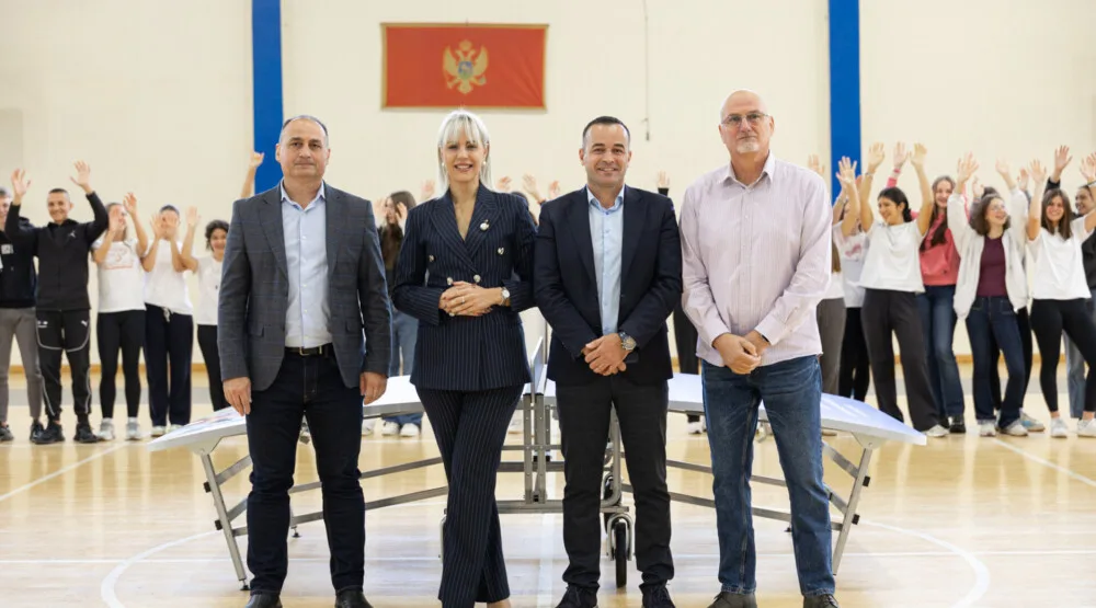 Uspješno započet projekat “Teqball u školama Podgorice” – sve srednje škole dobile TEQ stolove