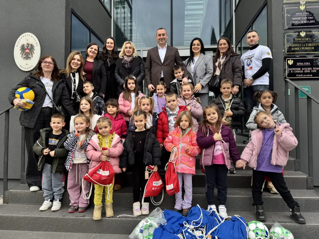 Djeca iz JPU “Eko Bajka” posjetila Ministarstvo sporta i mladih