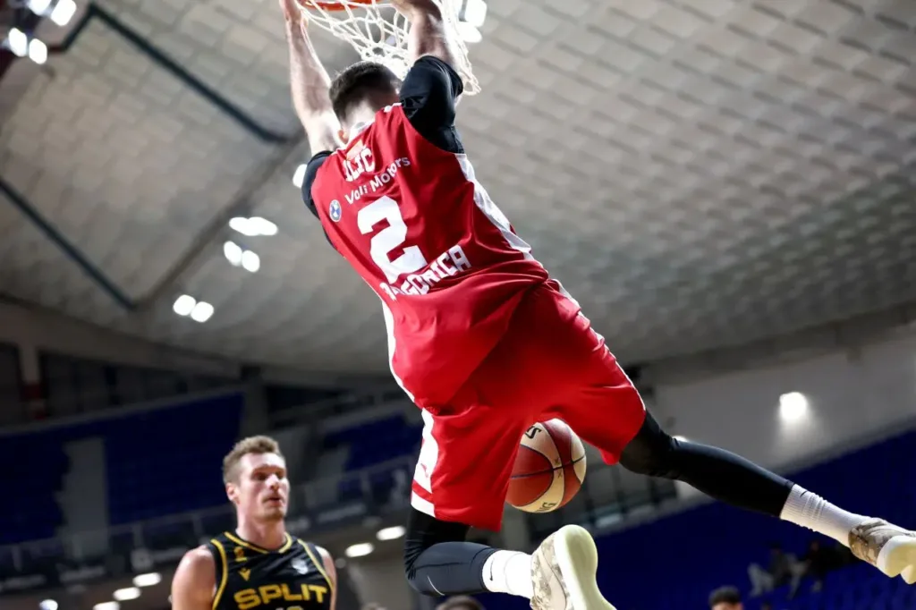 Ilić i Gegić vodili “studente” do prve pobjede