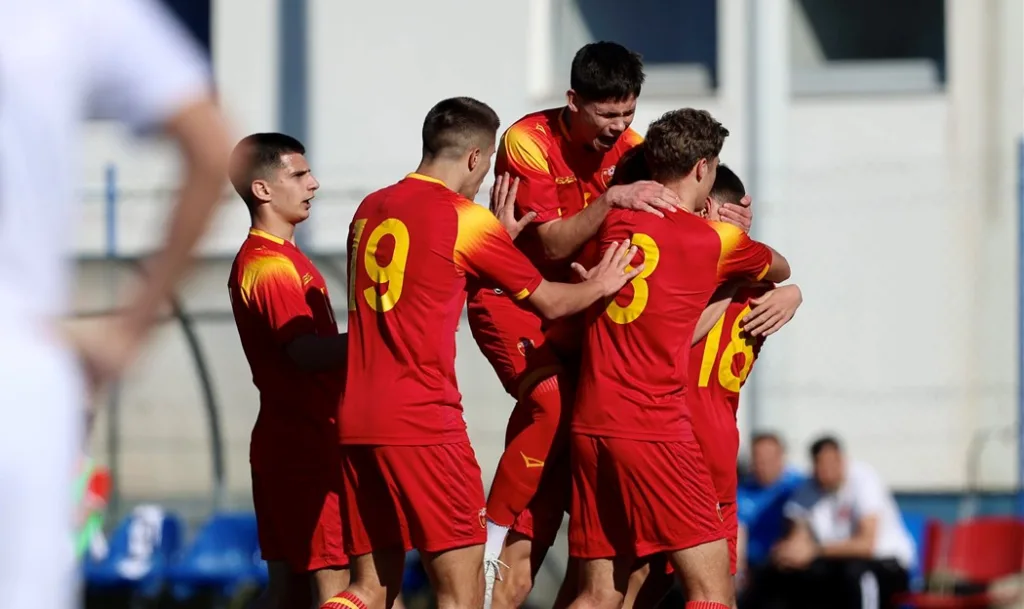 Kadeti srušili Italiju, sa Estonijom za elitnu rundu