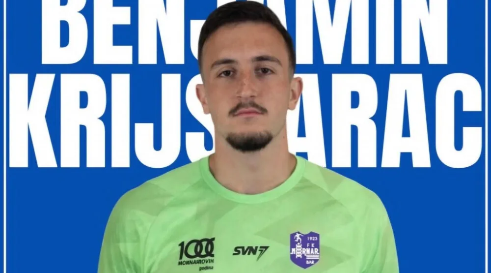 Krijestarac među stativama Mornara