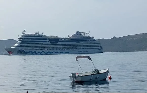 U Kotoru četiri kruzera