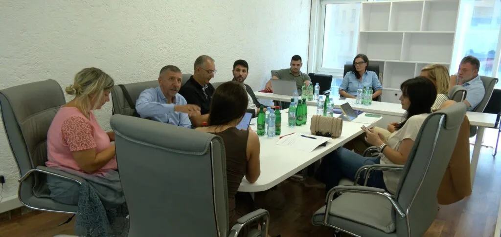 Otašević: Ministarstvo kulture i medija da uvaži preko 500 zaposlenih u lokalnim javnim emiterima