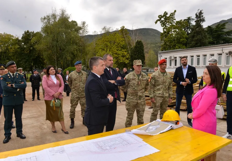 Bečić i Krapović: Ulaganja u Vojsku su ulaganja u budućnost Crne Gore