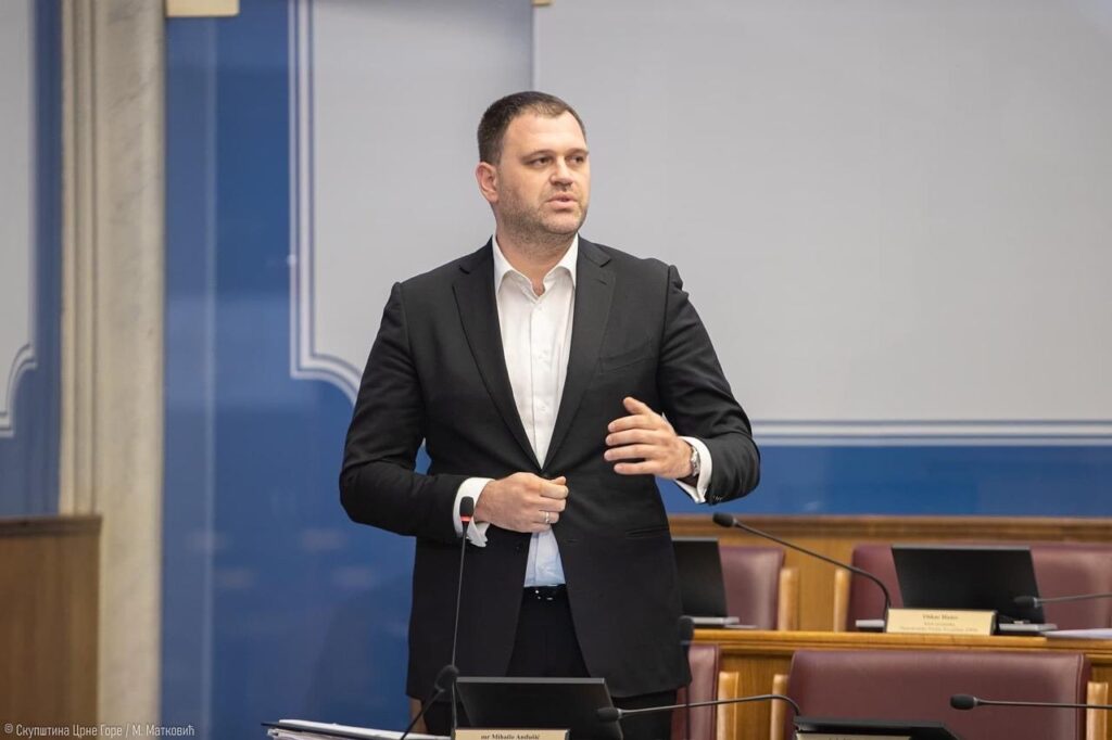 Anđušić: Investicija nema, radnici na ulici 