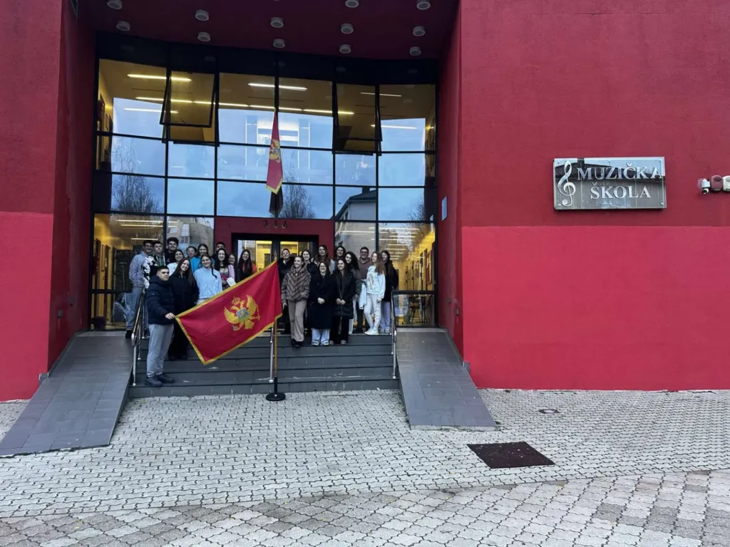Učenici Mješovitog orkestra nikšićke Muzičke škole otputovali u Francusku