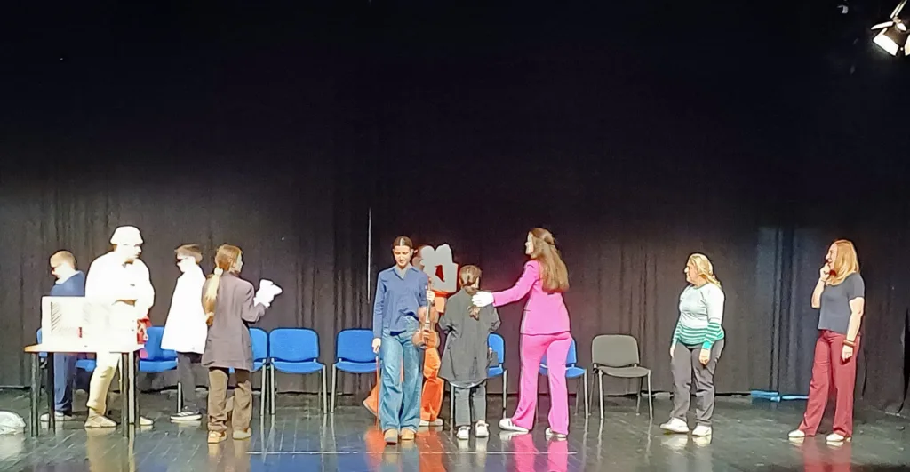 Studentski teatar sinoć uspješan na velikoj sceni KIC-a “Zeta” u Zeti