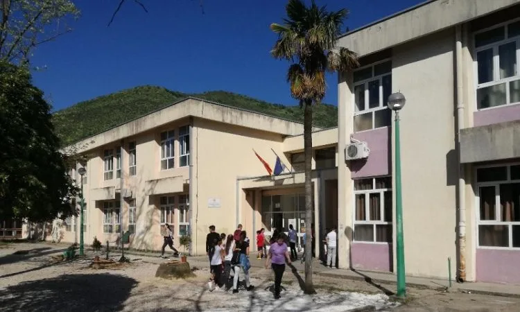 Dio učenika O.Š. “Orjenski bataljon” iz Bijele bojkotovao nastavu ove sedmice