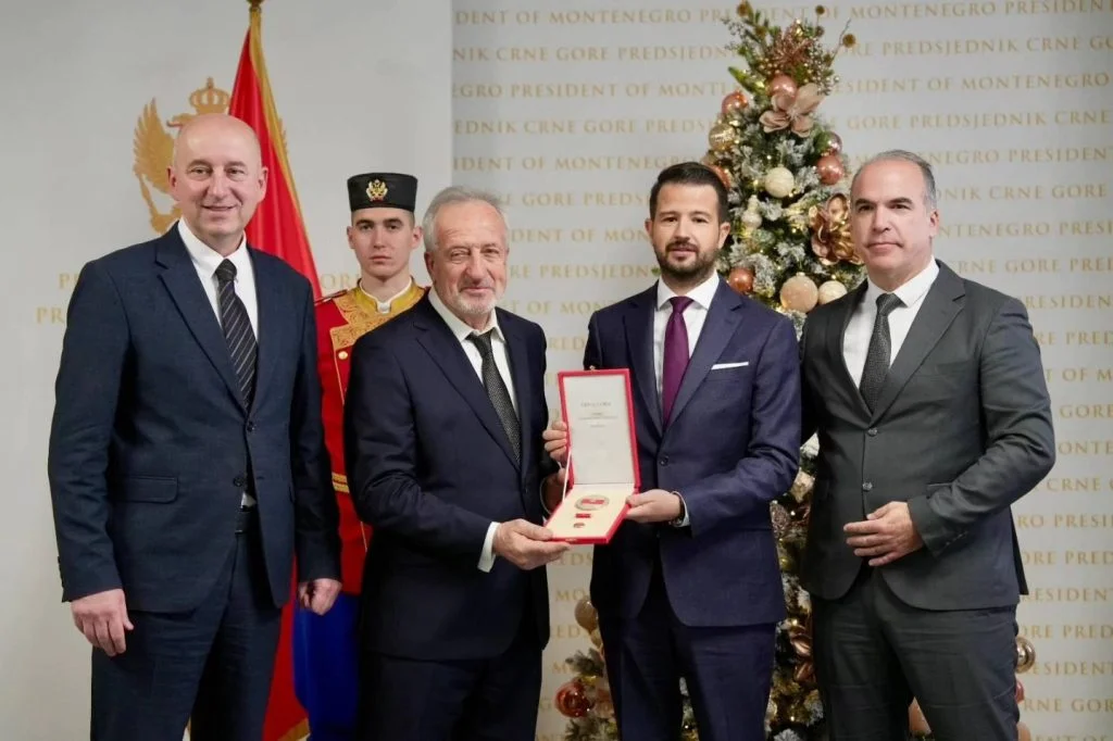 Predsjednik Milatović uručio Budućnosti Orden zastave I stepena za vijek trajanja