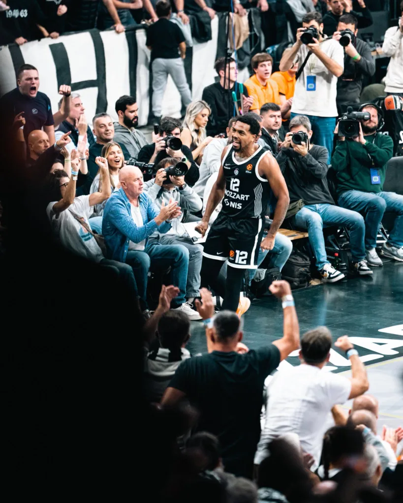 Partizan u grotlu Arene srušio Efes