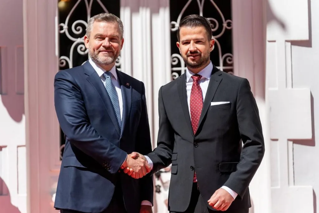 Milatović: Slovačka šalje Crnoj Gori helikopter za gašenje požara