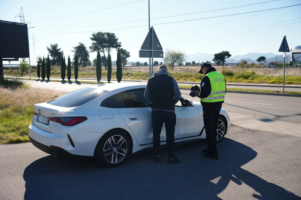 Zajednička akcija pojačane kontrole saobraćaja Uprave policije i EUROL-a 4 u Podgorici: Uhapšene tri osobe