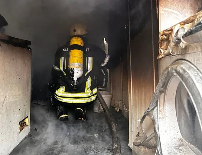 U požaru izgorjelo prizemlje kuće u Zaljevu