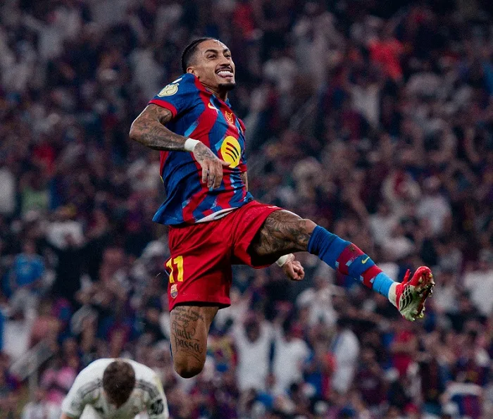 Totalni fudbal u Džedi: Barsa na krilima Rafinje nadigrala Real i osvojila Superkup Španije