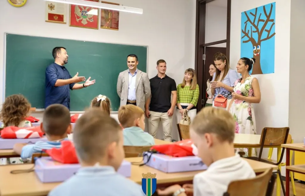 Raičević sa đacima prvacima: Budite vrijedni i radoznali, znanje je vaše najveće bogatstvo