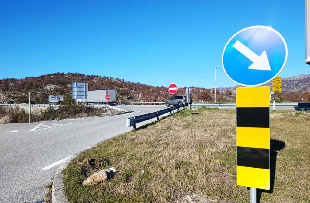 Unaprijeđena saobraćajna signalizacija na 20 ključnih raskrsnica