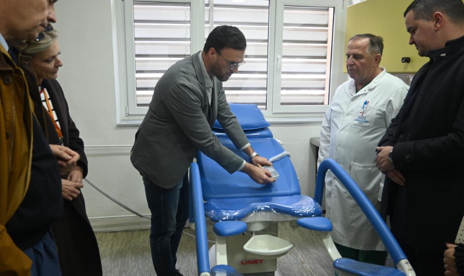 Lutovac: Ova donacija predstavlja značajan iskorak ka stvaranju ravnopravnih uslova za sve pacijentkinje